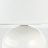 Lampa stołowa biała Primo - eleganckie oświetlenie Brilliant