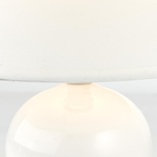 Lampa stołowa biała Primo - eleganckie oświetlenie Brilliant