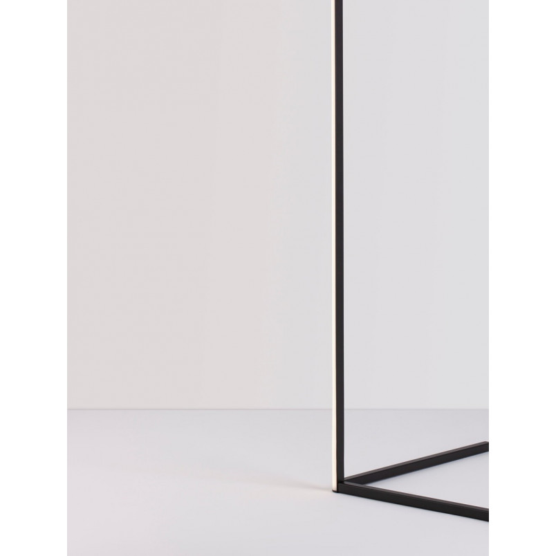Lampa podłogowa Match LED czarna | Minimalistyczny design