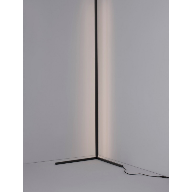 Lampa podłogowa Match LED czarna | Minimalistyczny design