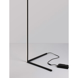 Lampa podłogowa Match LED czarna | Minimalistyczny design