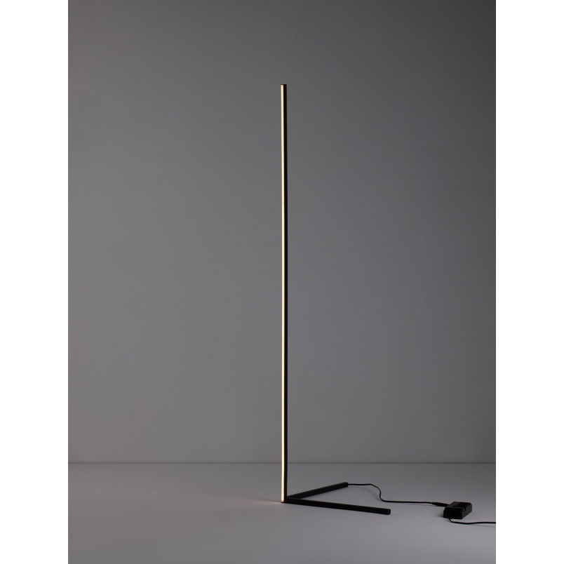 Lampa podłogowa Match LED czarna | Minimalistyczny design