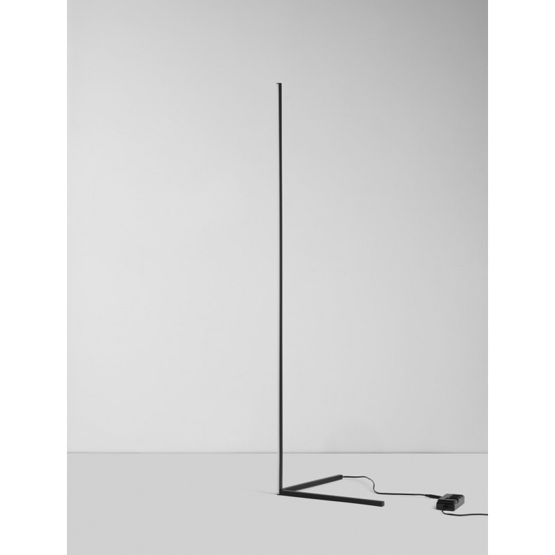 Lampa podłogowa Match LED czarna | Minimalistyczny design