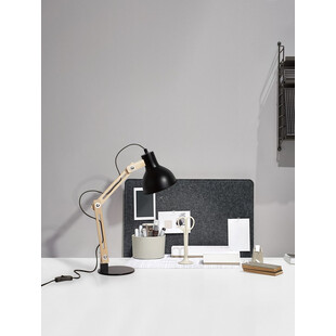 Lampa biurkowa drewniana Form czarny / drewno