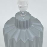 Lampa stołowa Benito szara [OUTLET] - Niezawodny design w promocyjnej cenie!