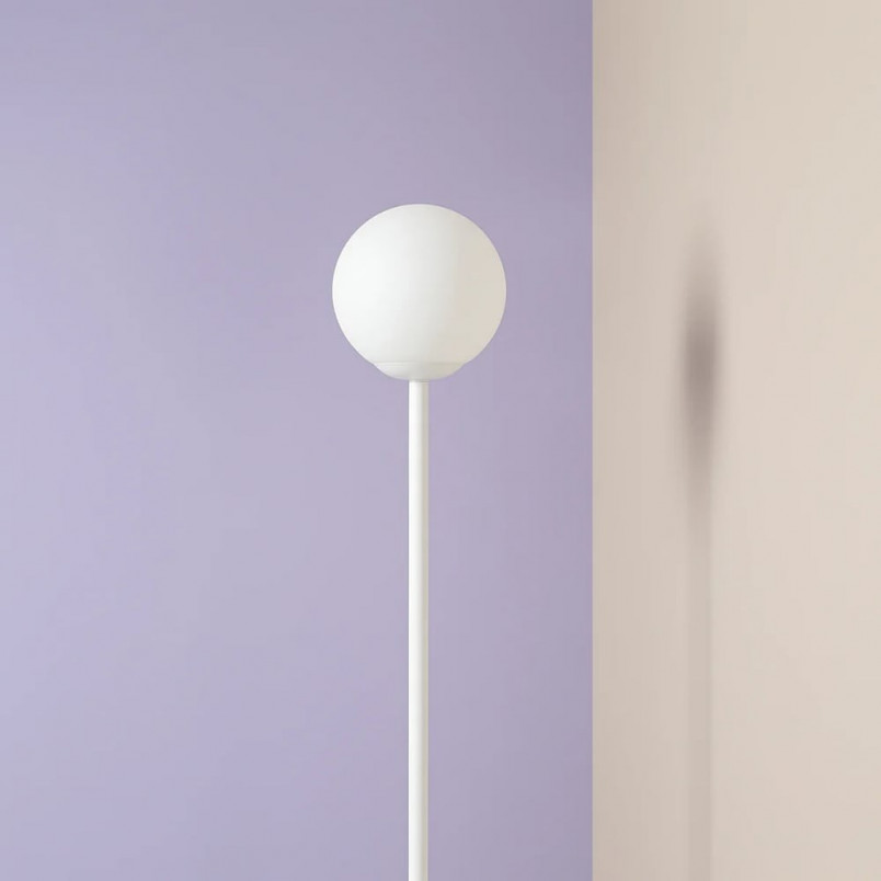 Lampa podłogowa szklana kula Pinne biała Aldex | Kup online