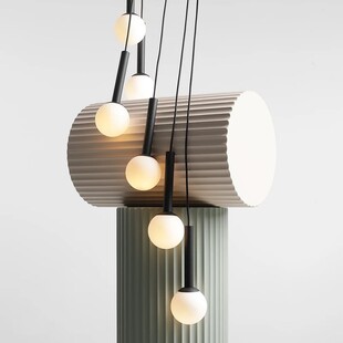 Lampa wisząca Riu IX - czarno-białe szklane kule | Aldex