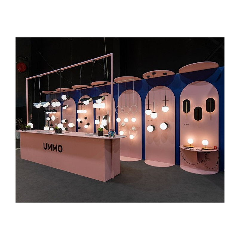 Kinkiet biało-mosiężny Ummo Rokke - Elegancki design