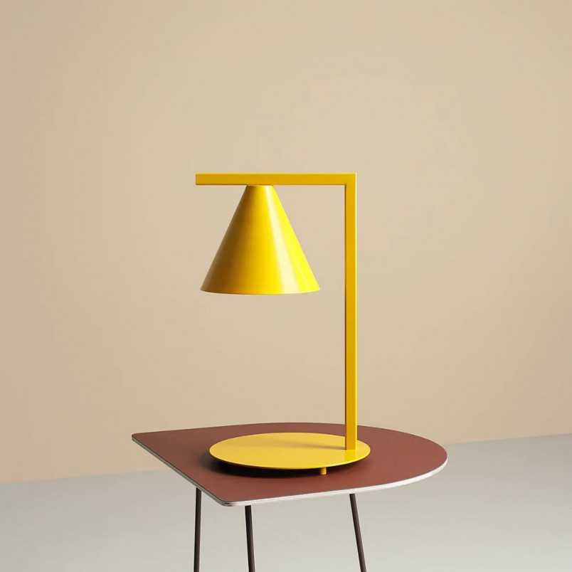 Lampa biurkowa stożek Form Mustard Aldex - Retro design