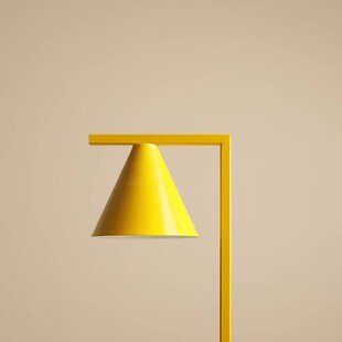 Lampa biurkowa stożek Form Mustard Aldex - Retro design