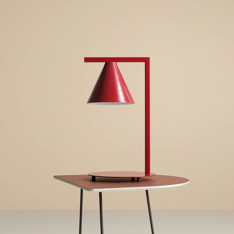 Lampa biurkowa czerwona Aldex Form | Retro design