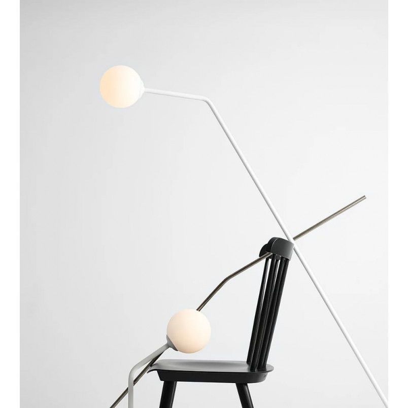 Lampa podłogowa biała Aldex Pure - Elegancki design