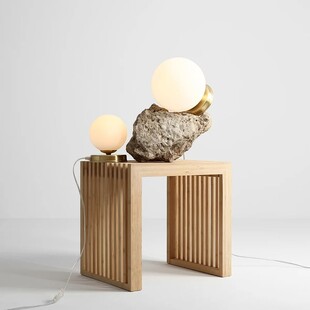 Lampa stołowa szklana Ball Brass Aldex | Elegancki design