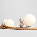Lampa stołowa szklana Ball White 20 | Aldex - Elegancki design