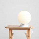 Lampa stołowa szklana Ball White 20 | Aldex - Elegancki design