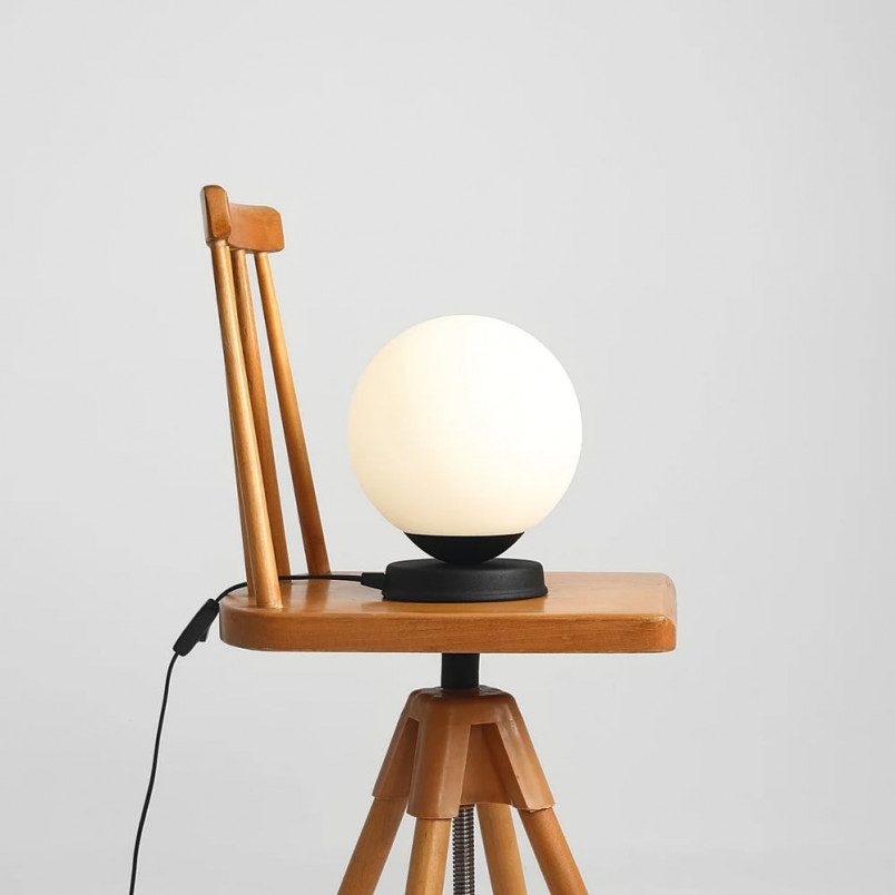 Lampa stołowa szklana Ball Black 20 | Aldex - Eleganckie oświetlenie