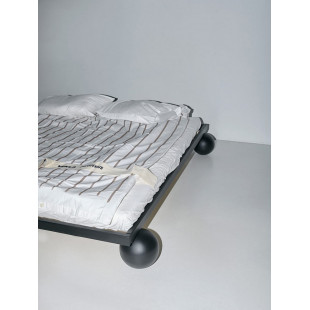 Łóżko metalowe Object089 140x200 czarne NG Design - Stylowy design