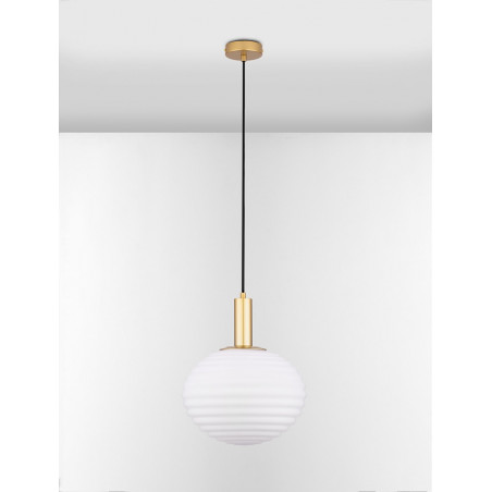 Lampa wisząca Nella: Szklana kula, złoty detal | Decolab24