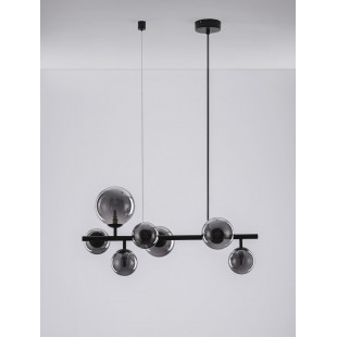 Stylowa lampa wisząca ze szklanymi kulami nad stół