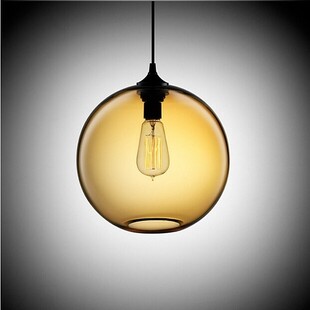 Lampa wisząca Love Bomb - bursztynowa kula | Step In Design