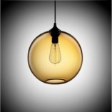 Lampa wisząca Love Bomb - bursztynowa kula | Step In Design