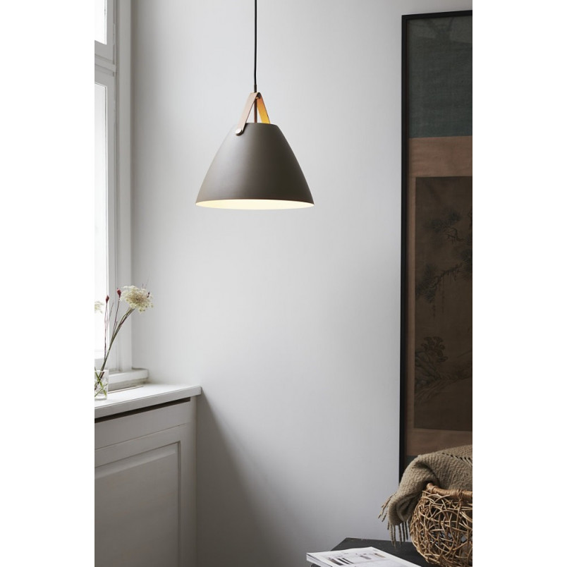 Lampa wisząca Strap beżowa - Skandynawski design | Design For The People
