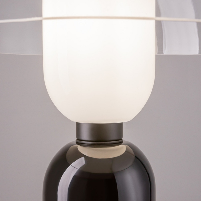 Lampa stołowa Memory Maytoni - Elegancki design, szklany klosz