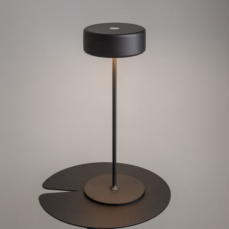 Lampa stołowa LED Maytoni: Nowoczesny design, USB, ściemniacz