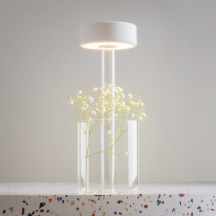 Lampa stołowa Maytoni AI Collaboration - Nowoczesny design z USB