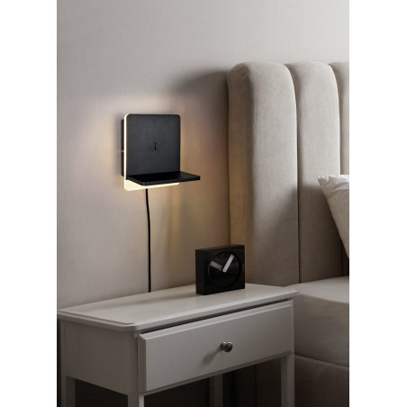 Kinkiet Fairfield LED Trio: Nowoczesny design z USB i ładowaniem