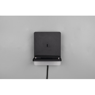 Kinkiet Fairfield LED Trio: Nowoczesny design z USB i ładowaniem