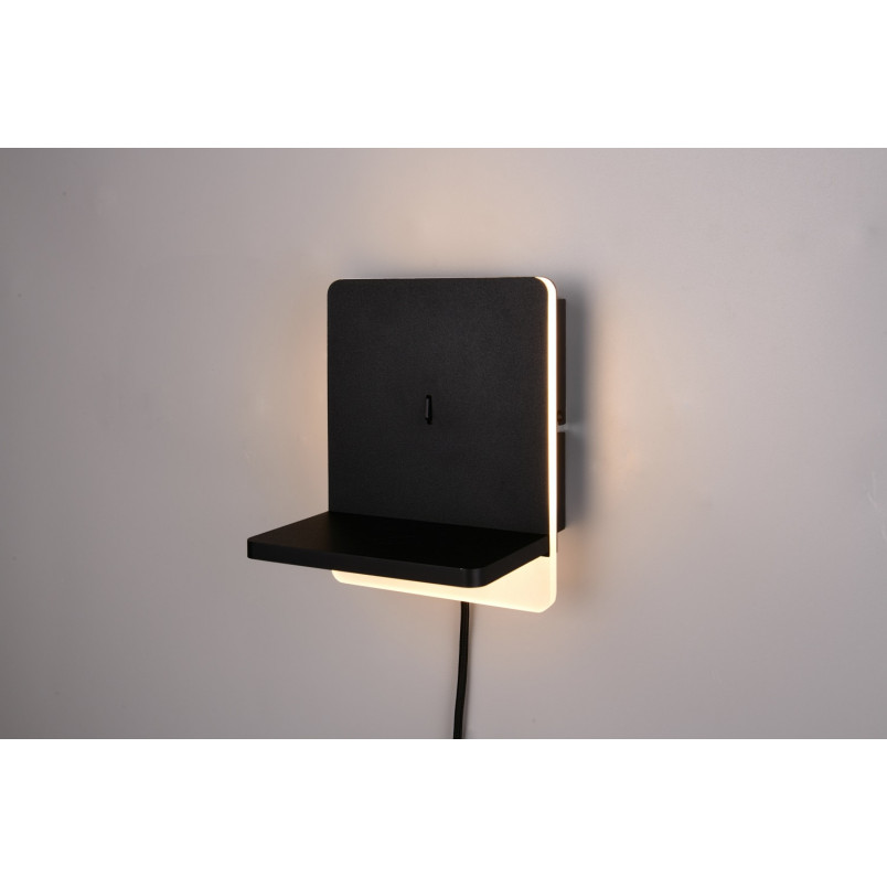 Kinkiet Fairfield LED Trio: Nowoczesny design z USB i ładowaniem
