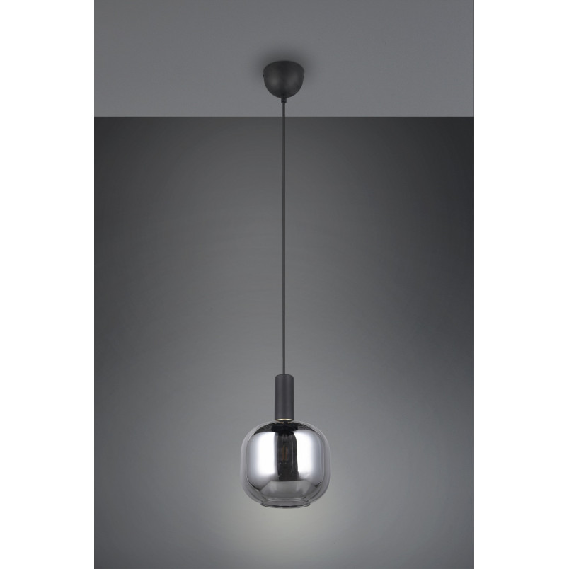 Lampa wisząca Trio Diva: Szklany klosz, chrom, czarny mat - Kup online