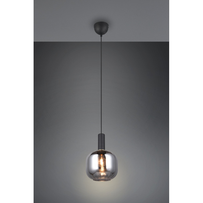 Lampa wisząca Trio Diva: Szklany klosz, chrom, czarny mat - Kup online