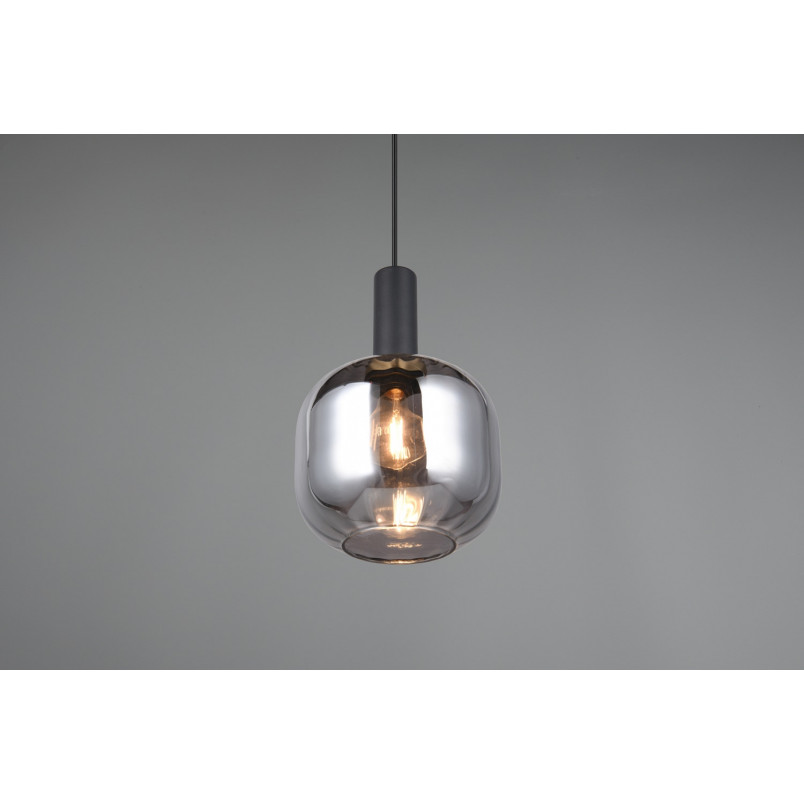 Lampa wisząca Trio Diva: Szklany klosz, chrom, czarny mat - Kup online