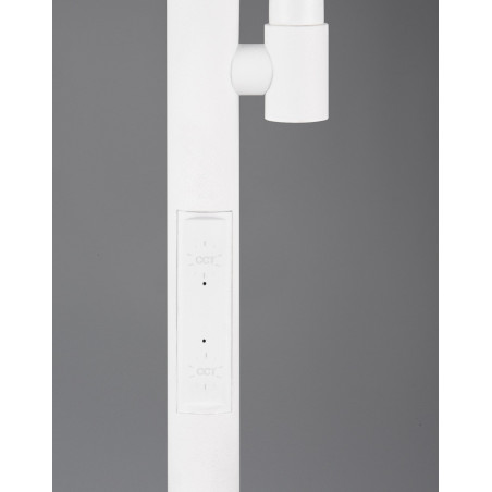 Lampa podłogowa Reality Specter LED - Czytaj wygodnie!