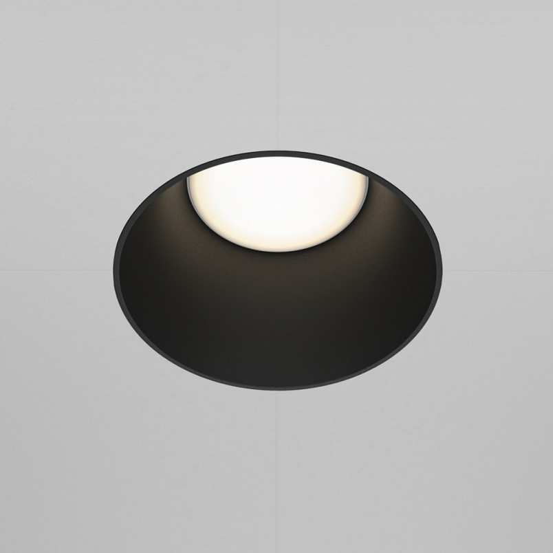 Lampa Share Maytoni: Regulowany spot podtynkowe czarny | Światło
