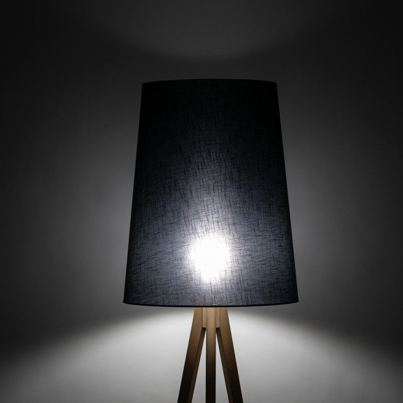 Lampa podłogowa czarna na trójnogu drewnianym | TK Lighting