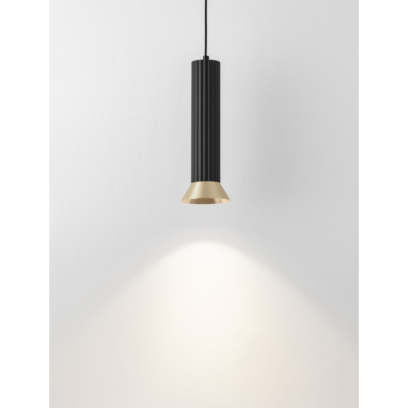Lampa wisząca Vialu: Czarny stożek z akcentem złota | Decolab24