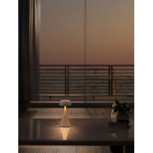 Lampa zewnętrzna USB Cypro LED kremowa - Decolab24