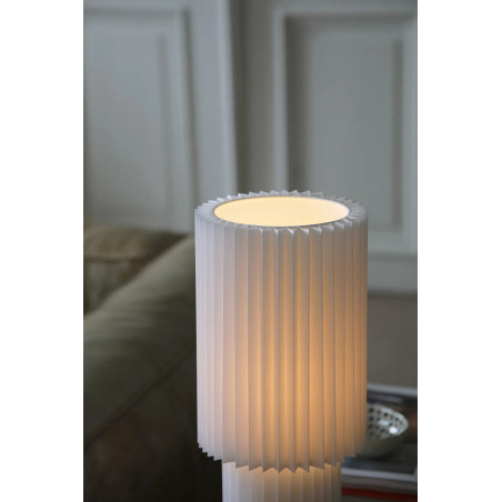 Lampa stołowa plisowana Catis biała | Markslojd
