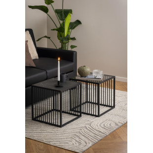 Stolik loft Actona Strington 40x40 czarny marmur - Stylowy i funkcjonalny