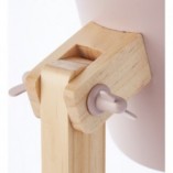 Lampa biurkowa drewniana Swivel różowa - Skandynawski design | Brilliant