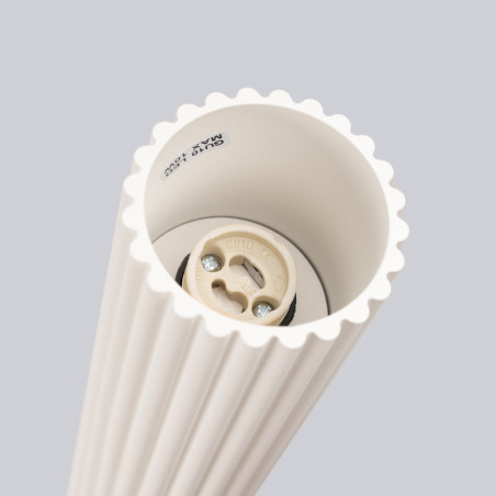 Lampa Sollux Karbon: Ryflowana tuba, beżowa - Kup online!