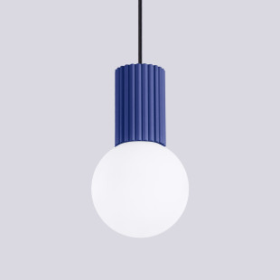 Lampa wisząca Halo Sollux - Ryflowana kula, biały/ultramaryna