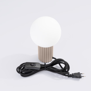 Lampa stołowa Halo Sollux - Ryflowana, szklana kula | Kup online