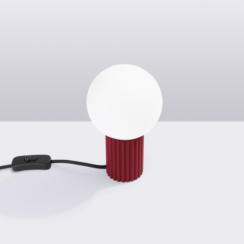 Lampa stołowa Halo Sollux - Ryflowana, szklana kula | Kup teraz!