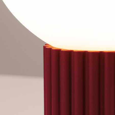 Lampa stołowa Halo Sollux - Ryflowana, szklana kula | Kup teraz!