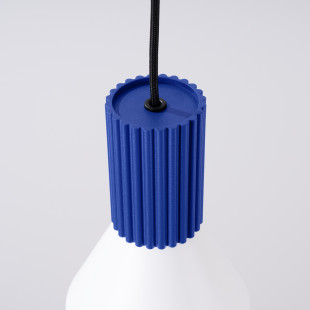 Lampa wisząca Estria Sollux - Metalowy stożek, biały/ultramaryna