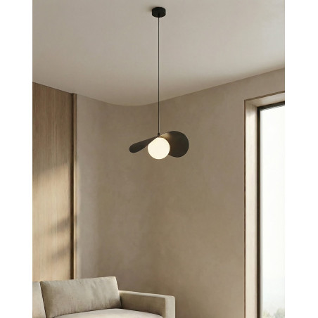 Lampa wisząca Emibig Ritual: nowoczesny design, szklana kula